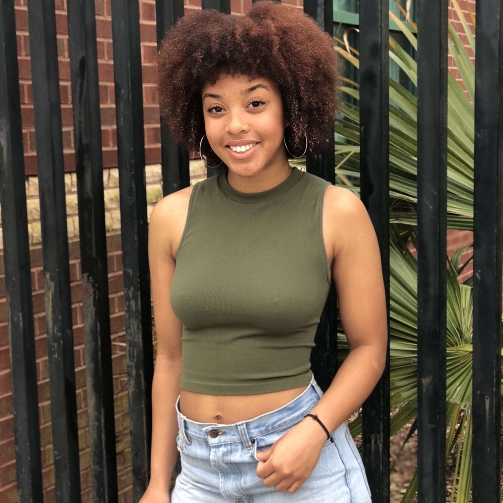 Meet your Posher, Sheniah